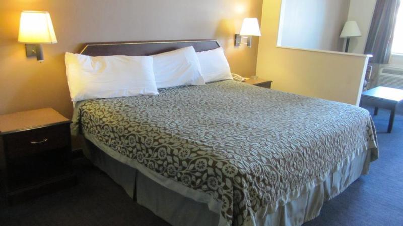 Days Inn & Suites By Wyndham Houston North - Spring Kültér fotó